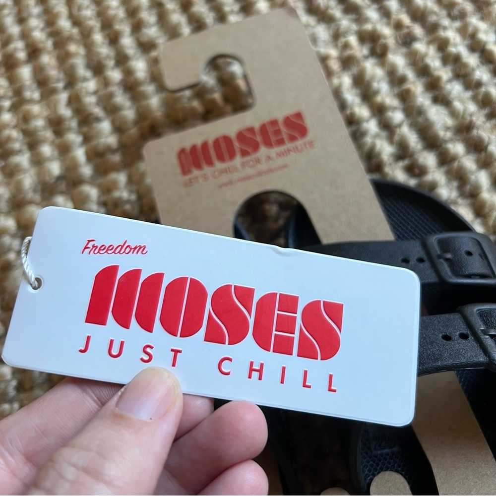 NWT Freedom Moses Black Slides Sandals Kids 8-8.5 - Picture 3 of 7